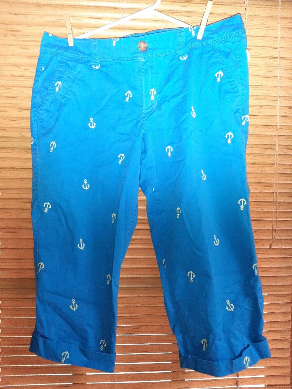 Old Navy capris, size 8